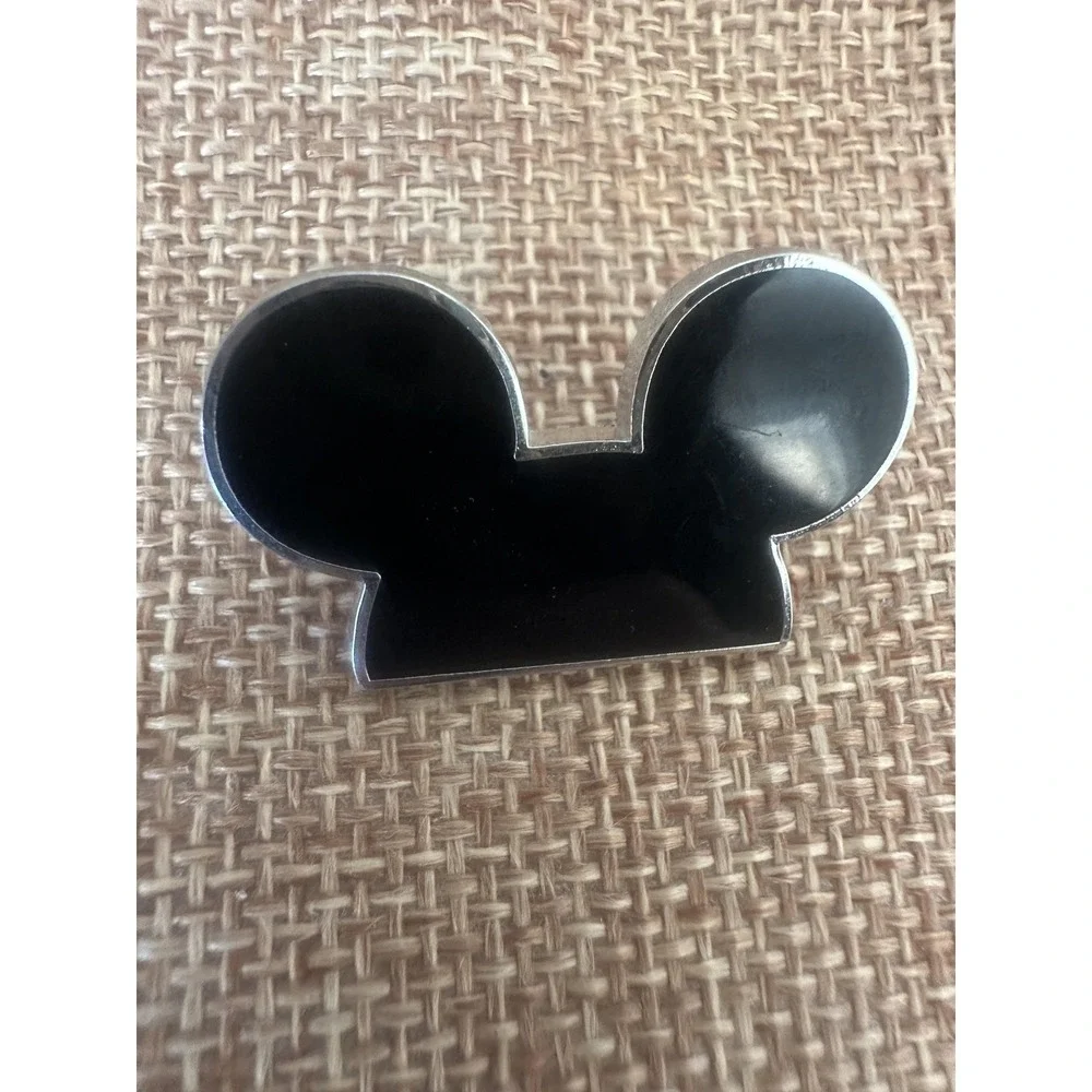 Disney Parks Mickey Mouse Icon Black Silhouette Head Enamel Trading Pin 2017‎